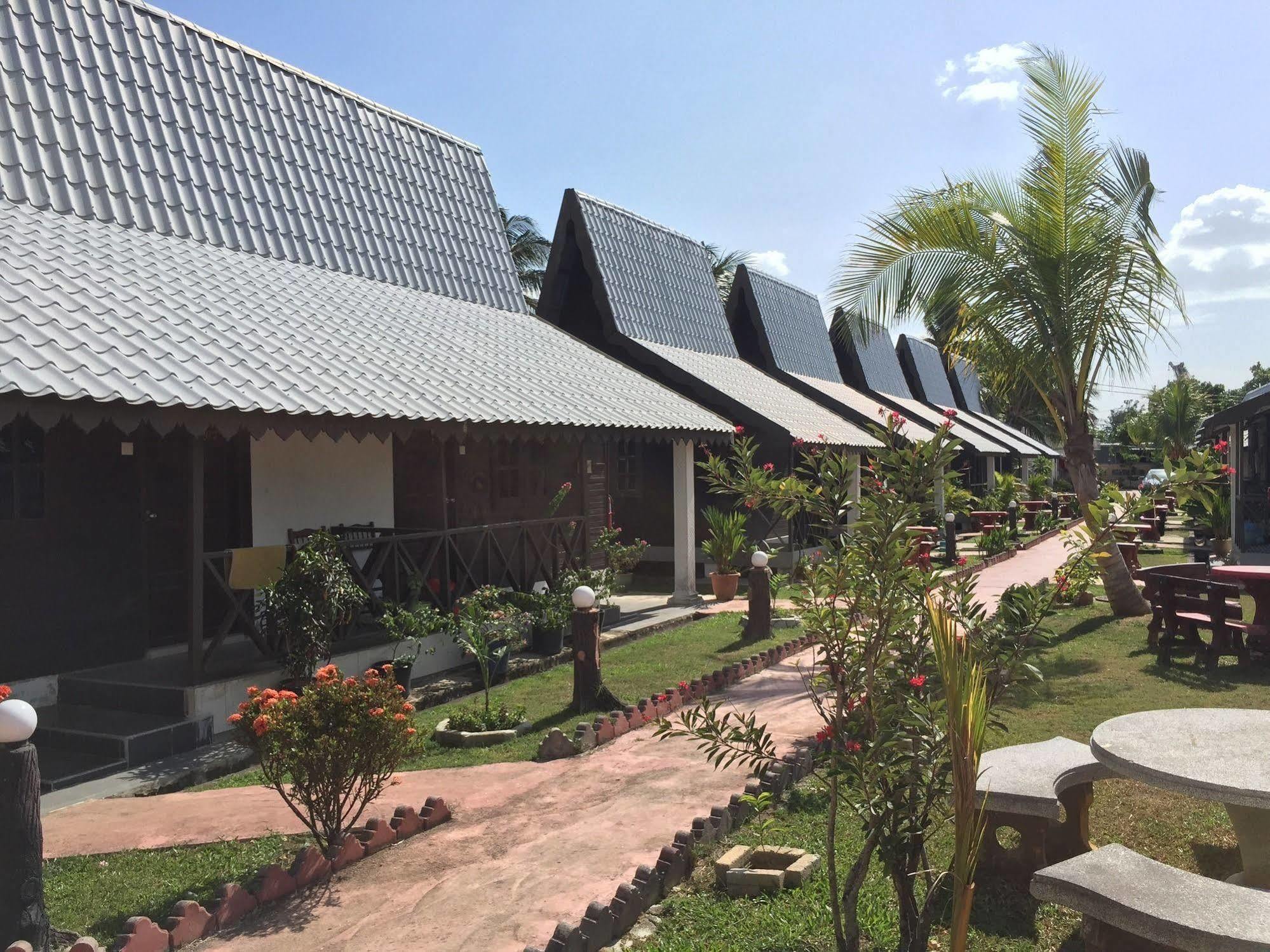 Rasa Senang Villa -Islam Guest Only Pantai Cenang  Exteriér fotografie